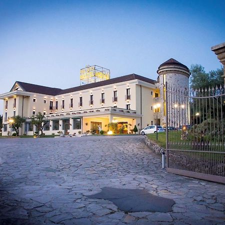 Bel Sito Hotel Due Torri Manocalzati Экстерьер фото