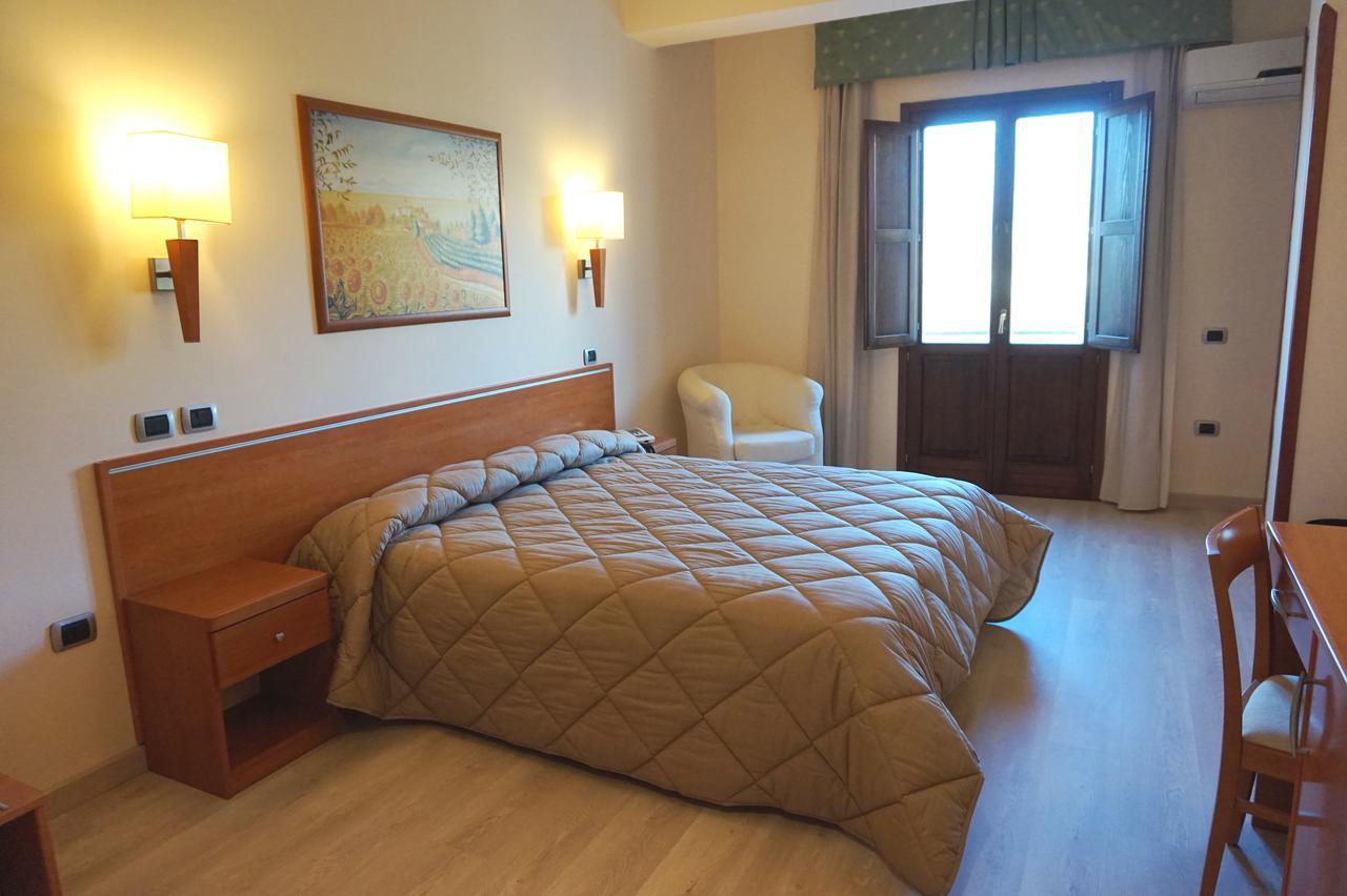 Bel Sito Hotel Due Torri Manocalzati Экстерьер фото