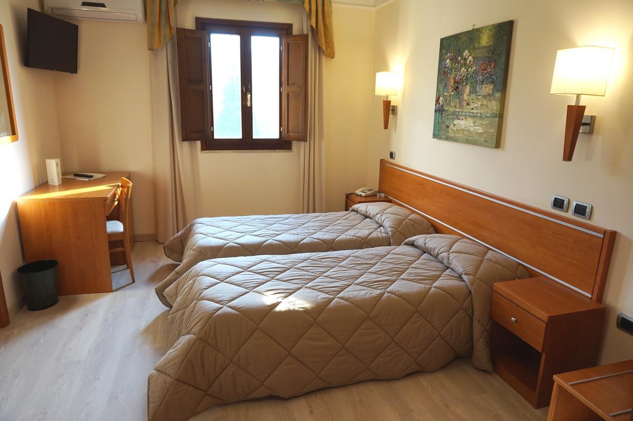 Bel Sito Hotel Due Torri Manocalzati Экстерьер фото