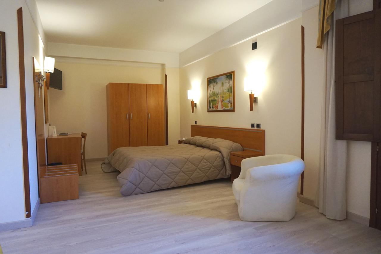 Bel Sito Hotel Due Torri Manocalzati Экстерьер фото