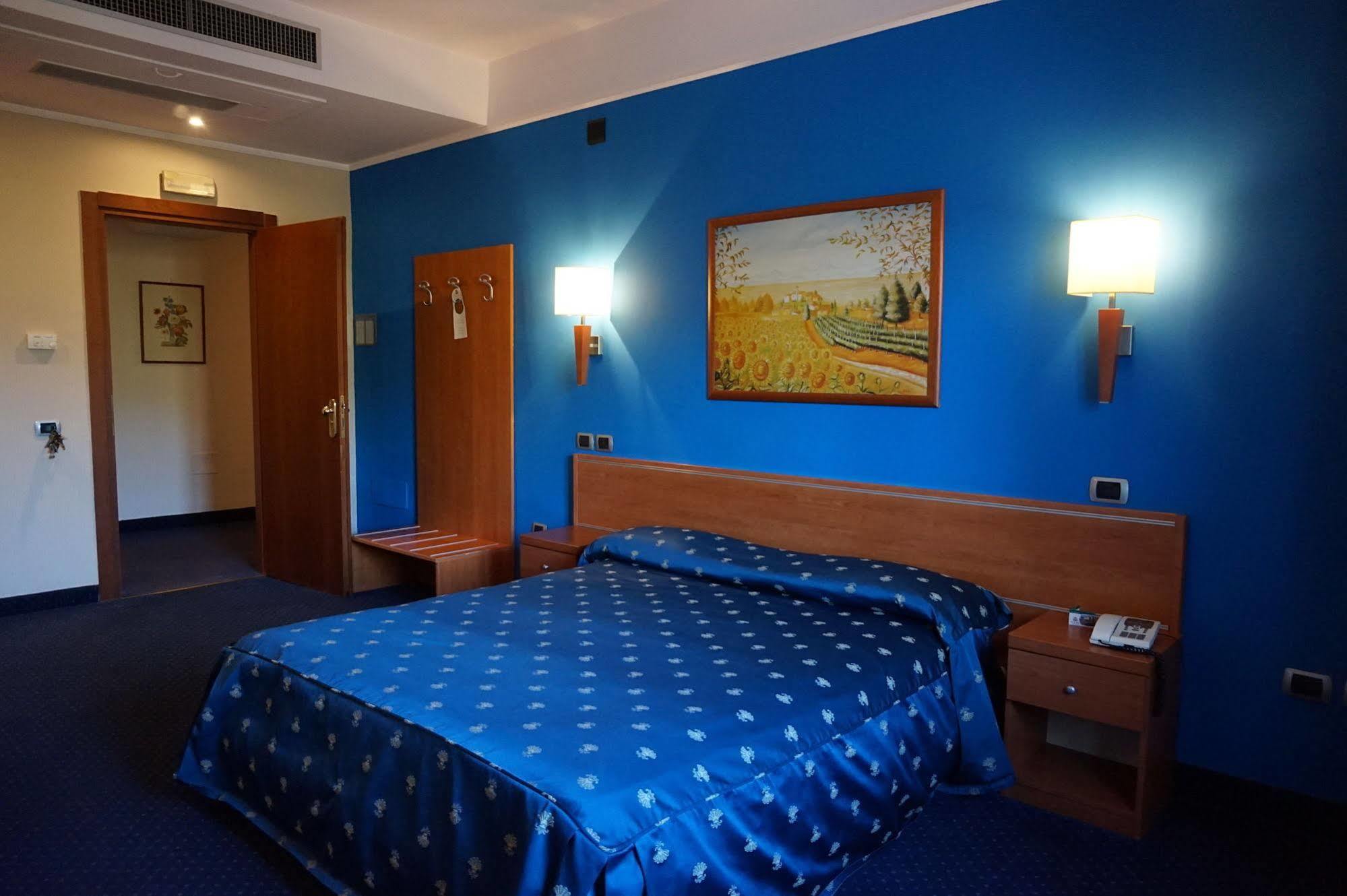 Bel Sito Hotel Due Torri Manocalzati Экстерьер фото