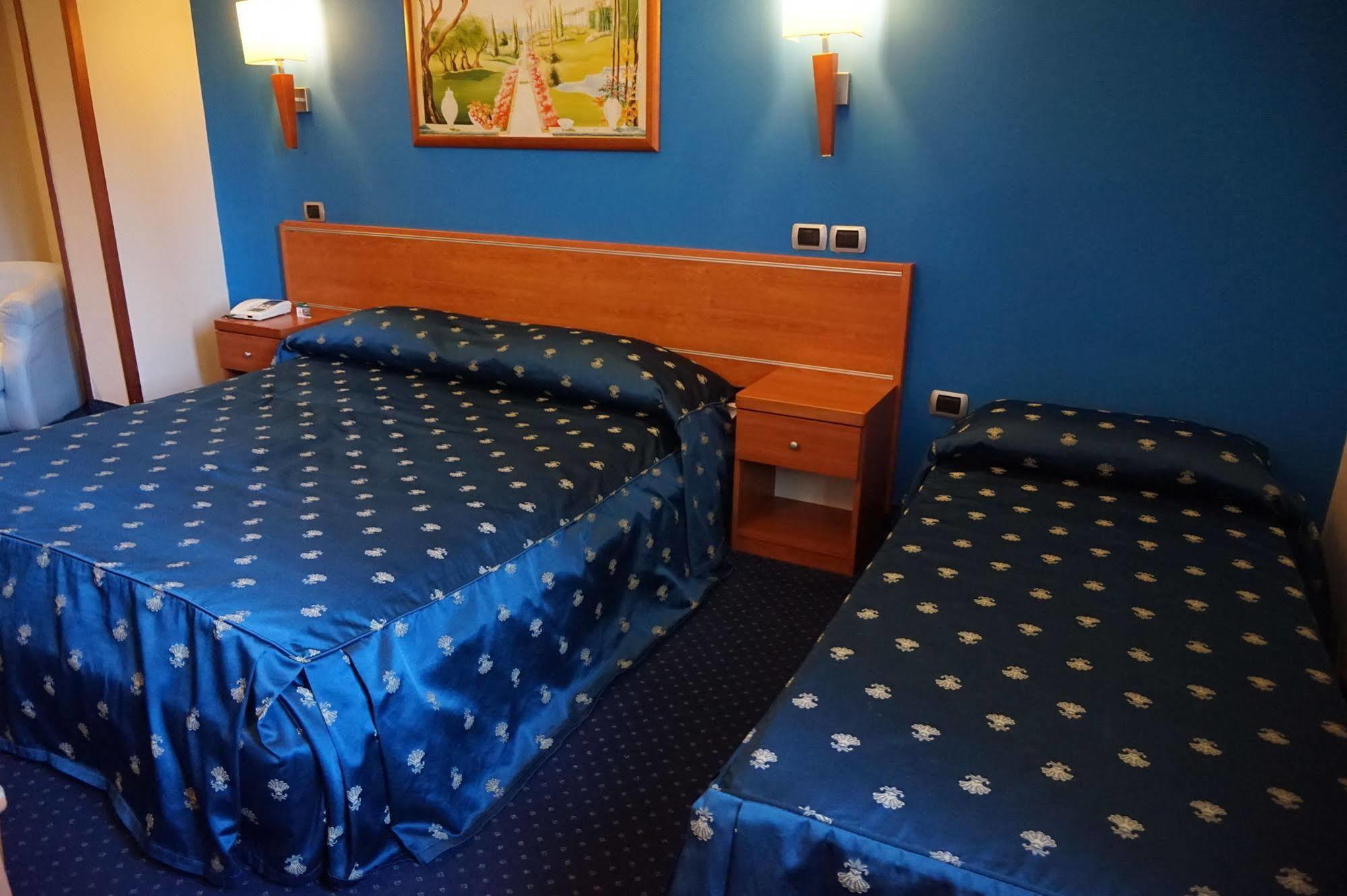 Bel Sito Hotel Due Torri Manocalzati Экстерьер фото