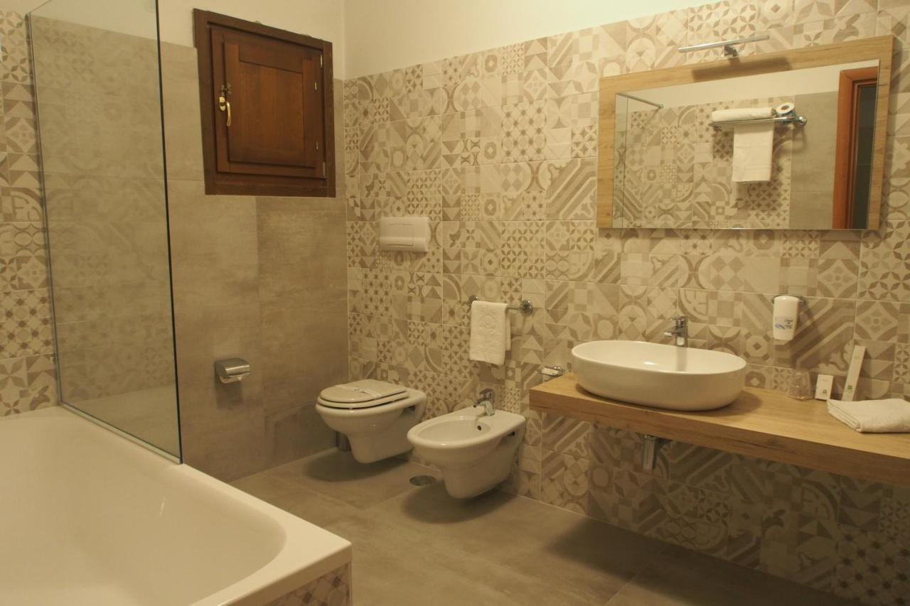 Bel Sito Hotel Due Torri Manocalzati Экстерьер фото